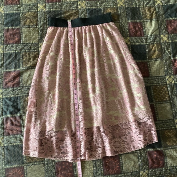 LuLaRoe Lola Skirt Pink Lace XS - Picture 4 of 10
